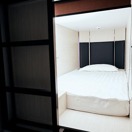 Hotel Kapsula アスターナ エクステリア 写真
